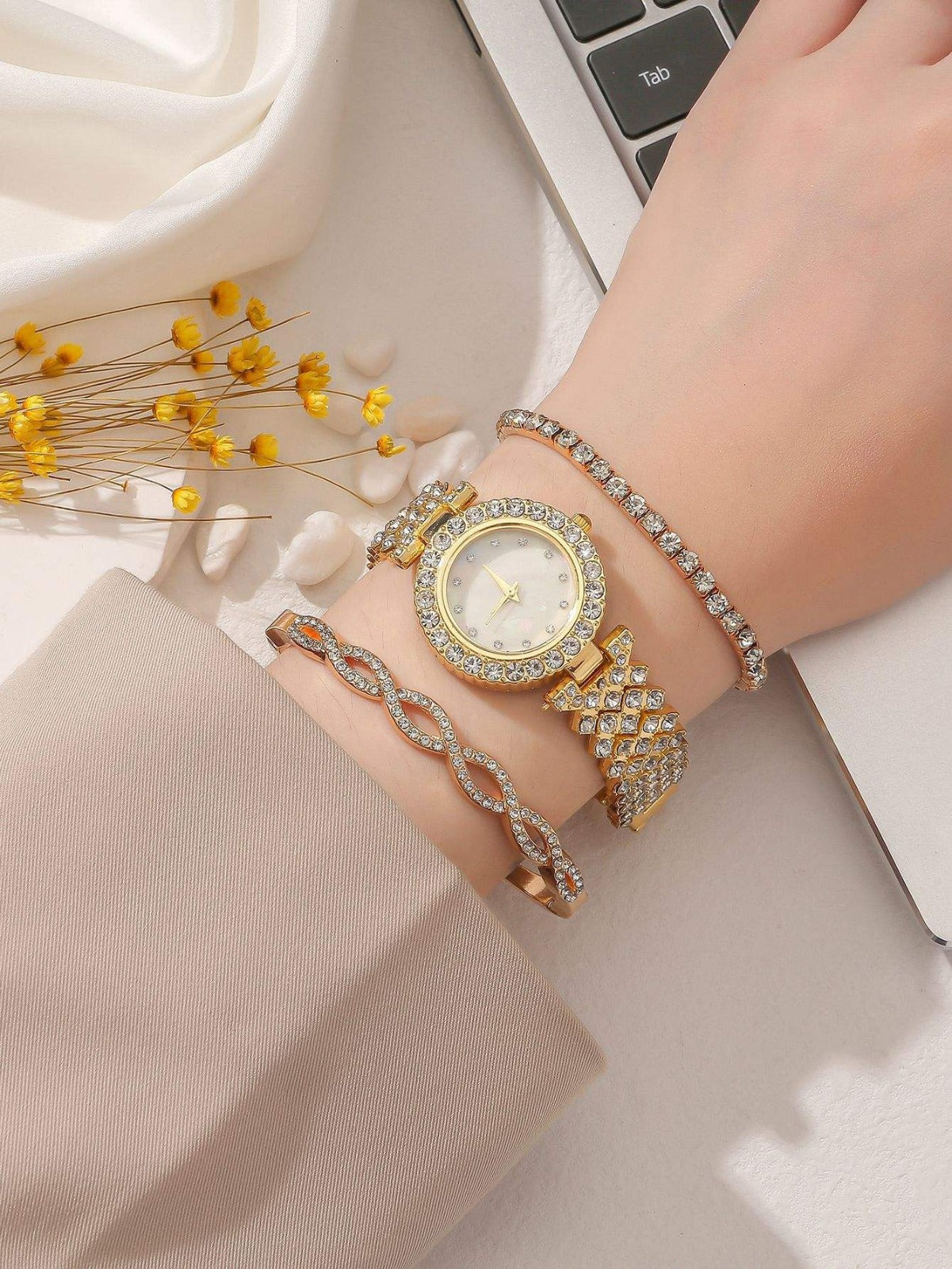 Luxury Diamond Stainless Steel Wrist Watch for womens