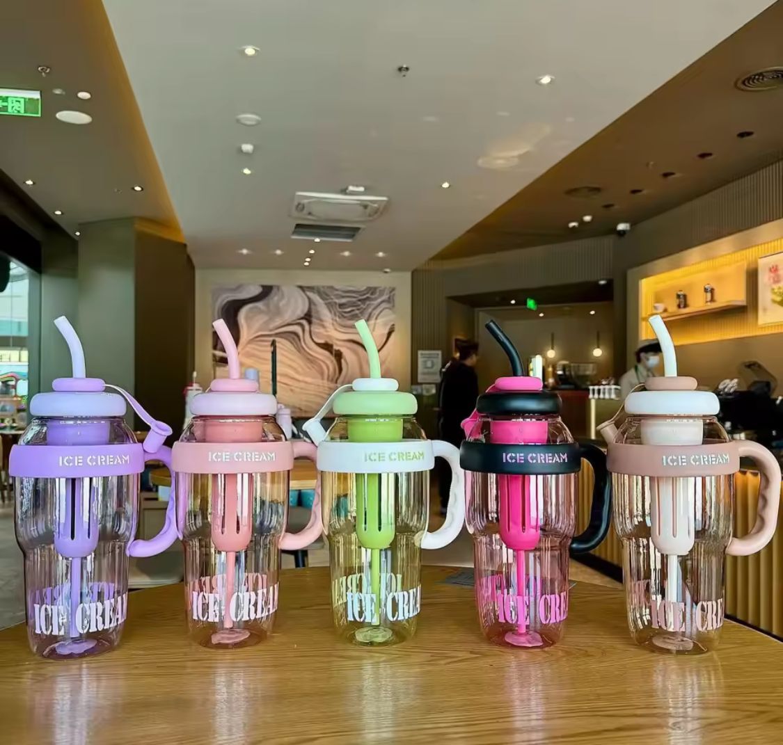 1300 ml Ice Cream Cup Tumbler With Straw
